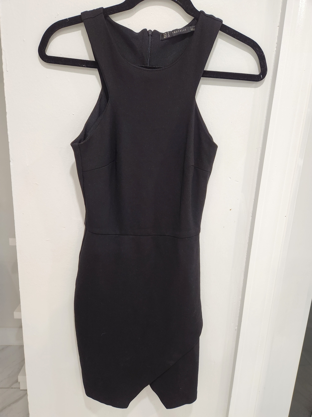 Zara Black Sleeveless Sheath Dress by